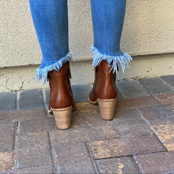 Bass Whiskey Genuine Leather Distressed Boots - Picture 10 of 12